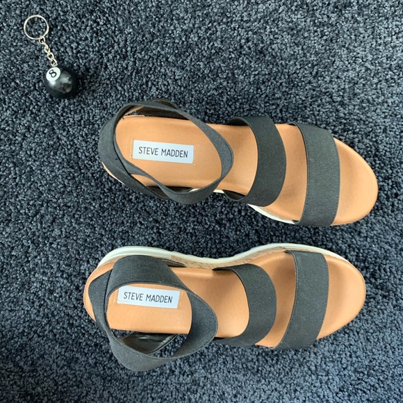 Steve Madden Shoes - Platform sandals